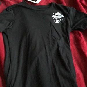 Flying saucer cat t-shirt